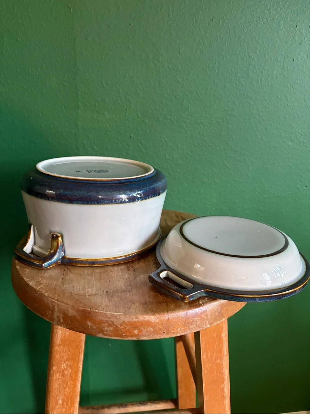 Vintage Covered Casserole 405 by Tema Stoneware Copenhagen 2 QT